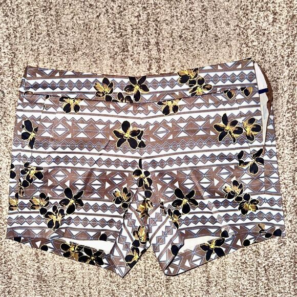 J. Crew Women's Stretch Hawaiian Print Flat Front Chino Shorts Brown Size 8 - Picture 1 of 8